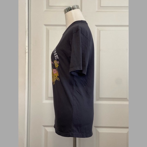 Graphic tee - Picture 2 of 3